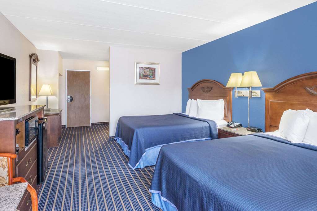 Howard Johnson by Wyndham Bangor - photo 6