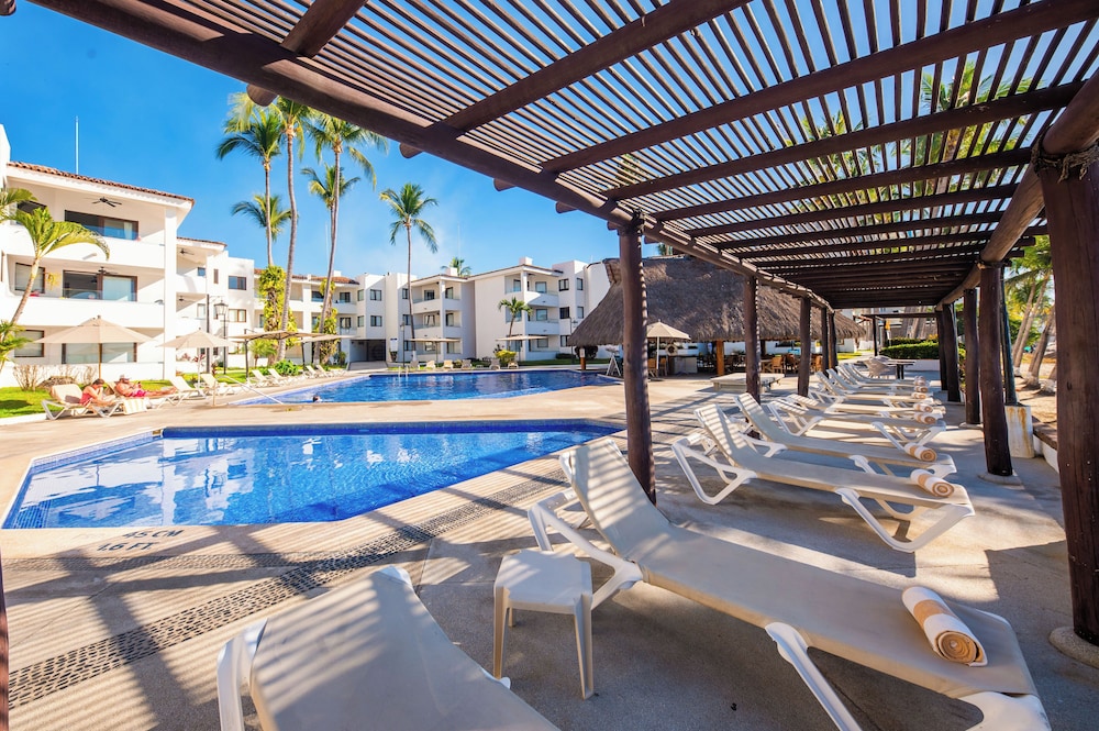 Vista Vallarta All Suites on the Beach