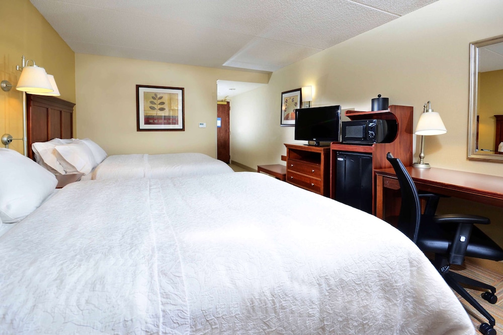 Hampton Inn Raleigh Capital Blvd. North - photo 20