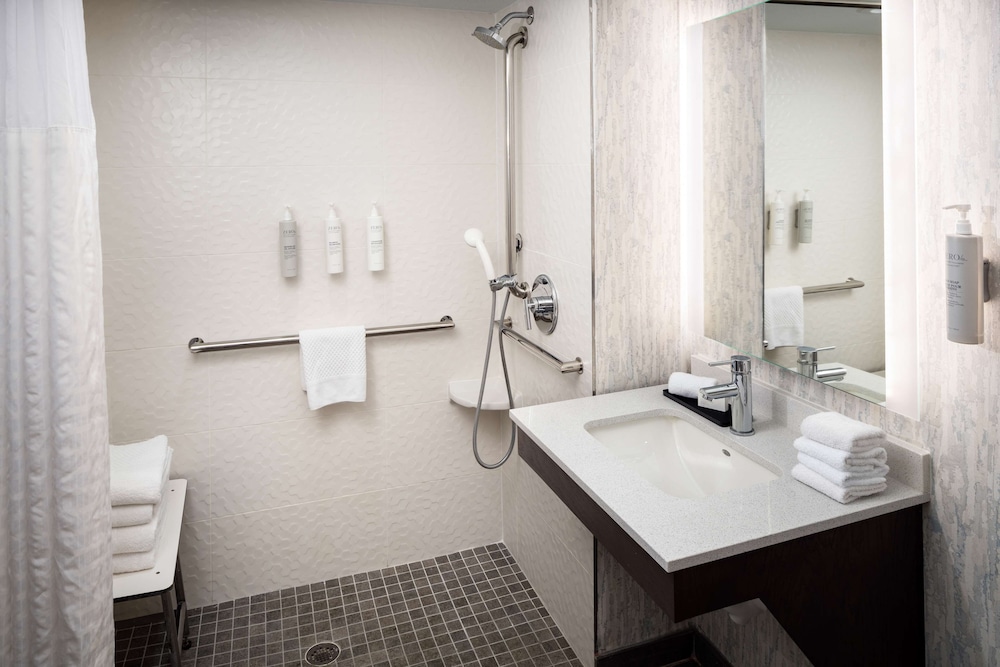 Embassy Suites by Hilton Orlando North - photo 35