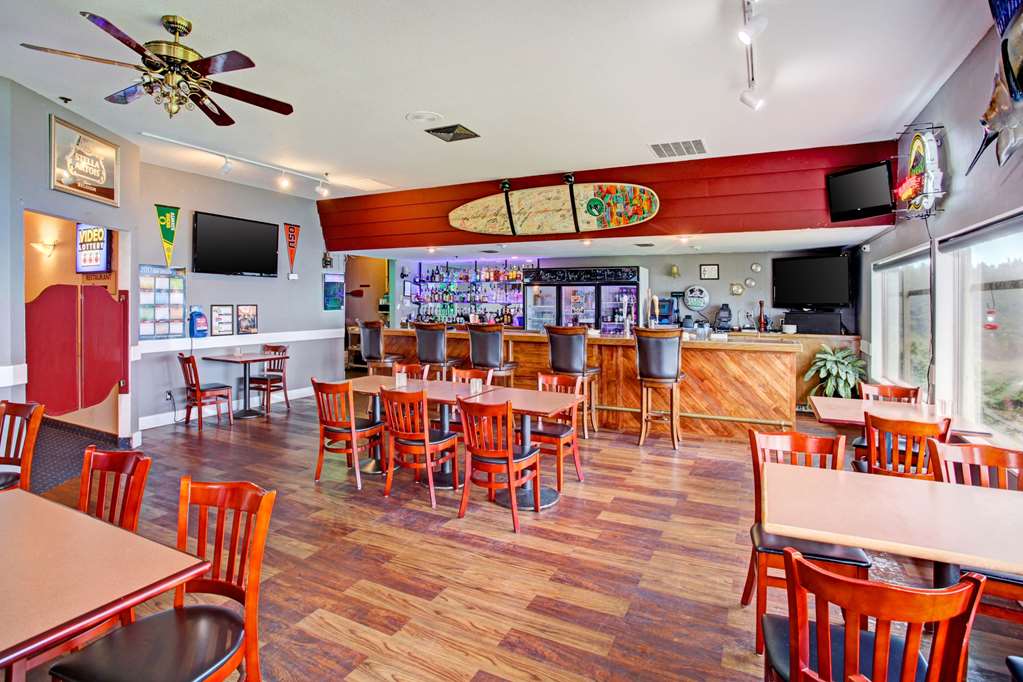 Clarion Inn Surfrider Resort - photo 46