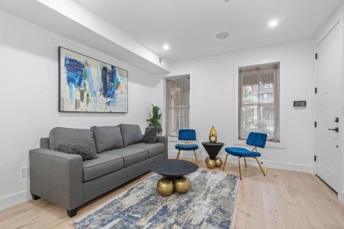 DC Townhouse Condo with Private Backyard and Garage Parking Capitol View2 — 4-Star Luxury Hotel in Washington, United States