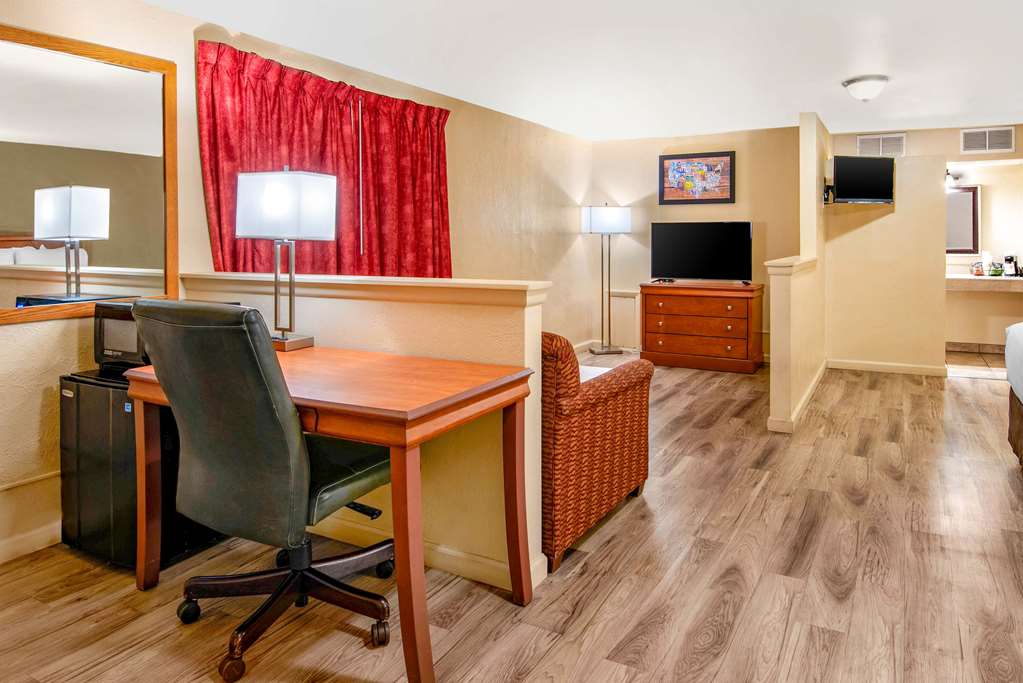 Econo Lodge Inn & Suites Durango - photo 23