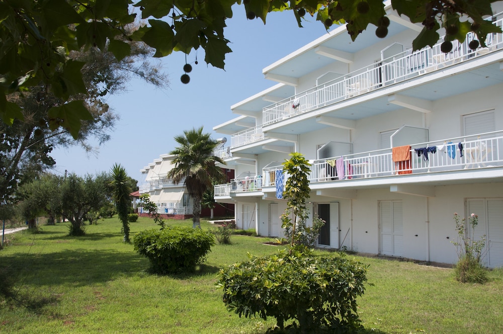Apartments Hotel Alexandros in Arkoudi, Greece