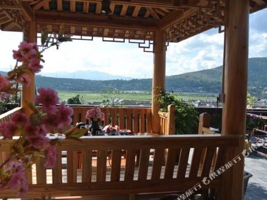 Yunkai Yueming Inn - carbon neutral hotel in Tengyue