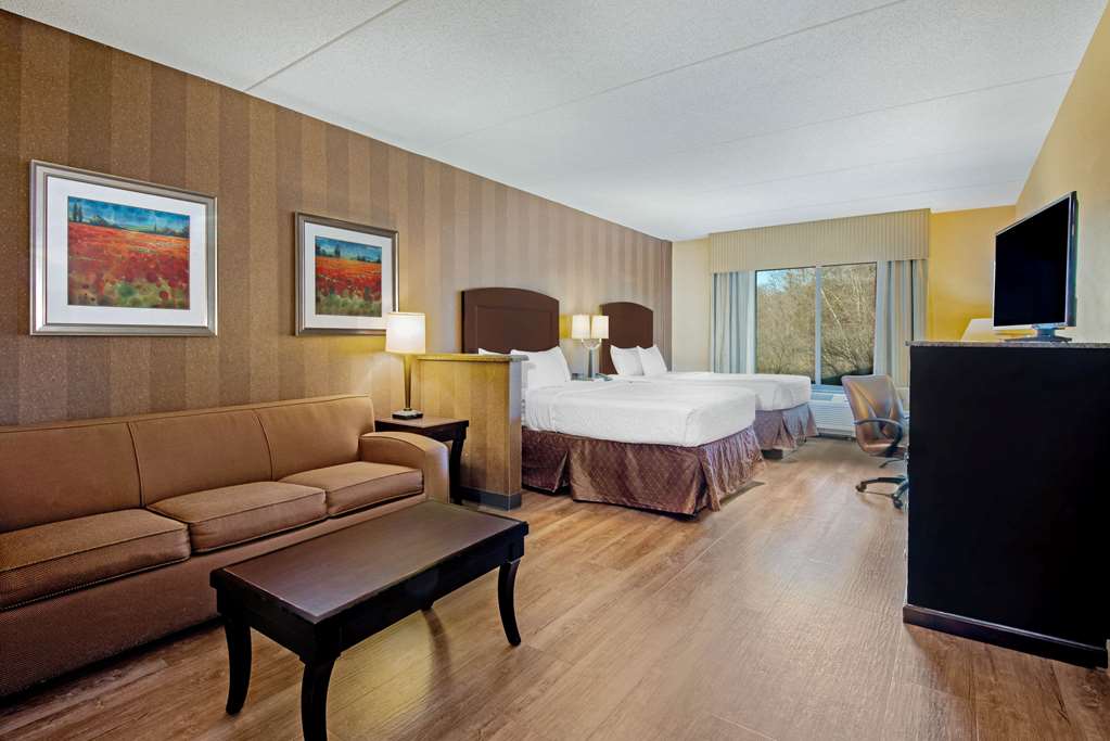 La Quinta Inn & Suites by Wyndham Bel Air I 95 Exit 77A - photo 18