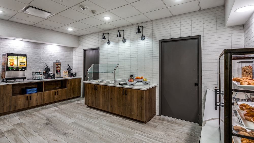 Holiday Inn Dallas Market Ctr Love Field by IHG - photo 33
