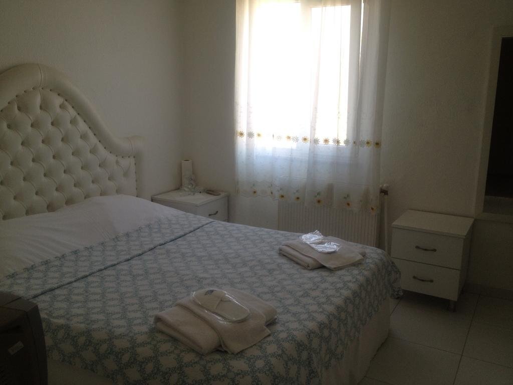 Alp Ateş Suit in Ayvacik, Turkey