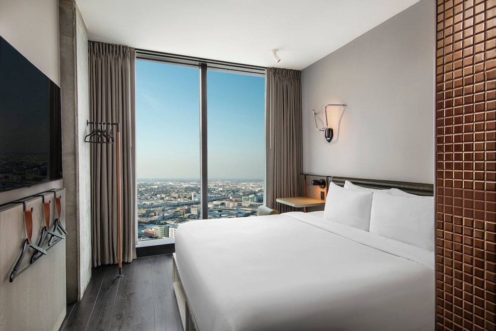 Moxy Downtown Los Angeles - photo 18