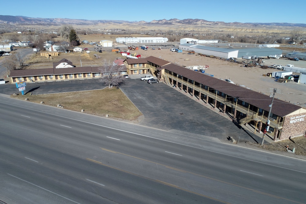 Split Mountain Motel - photo 33