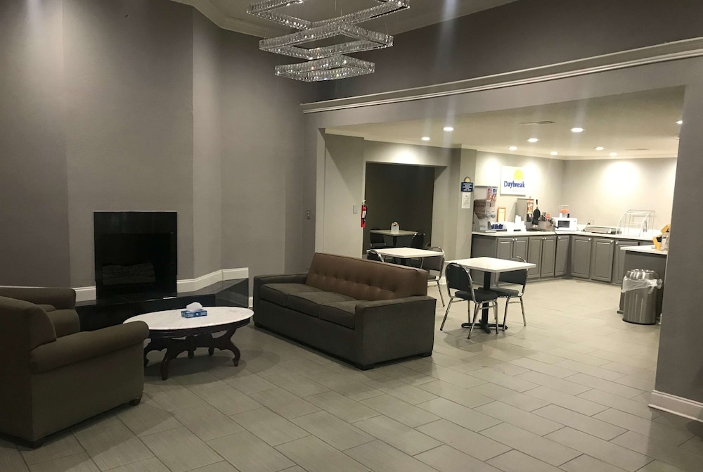 Days Inn & Suites By Wyndham Collierville Germantown Area - photo 12