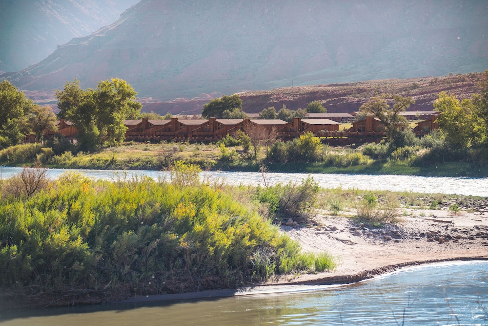 Red Cliffs Lodge - photo 80