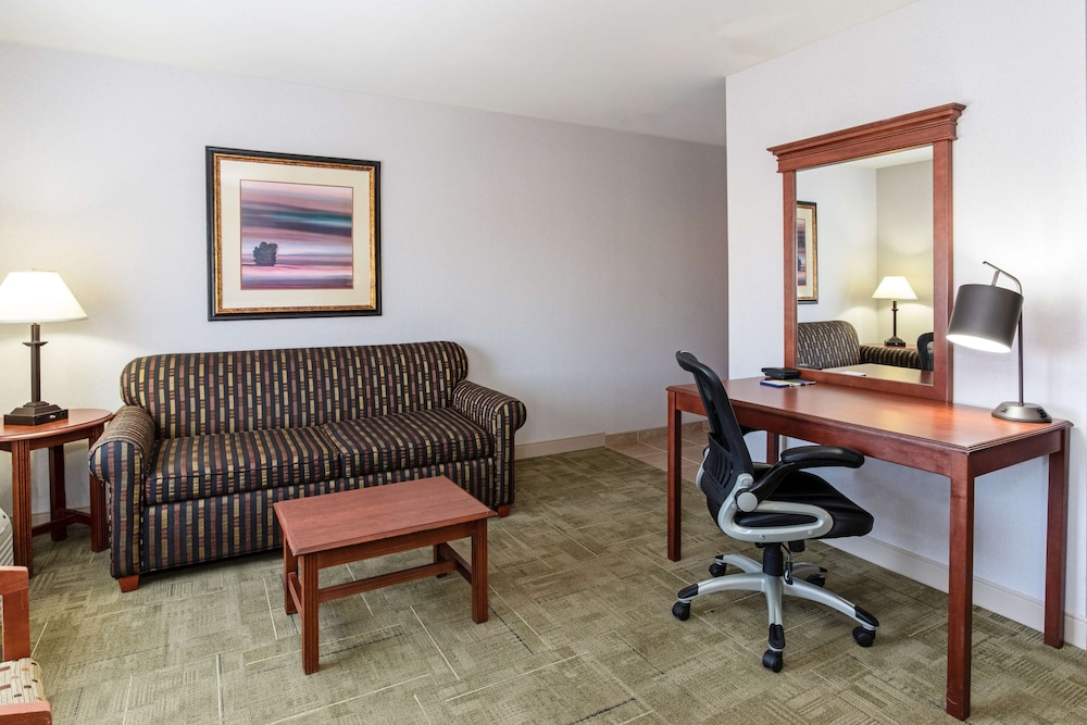 Hampton Inn Rock Springs - photo 39