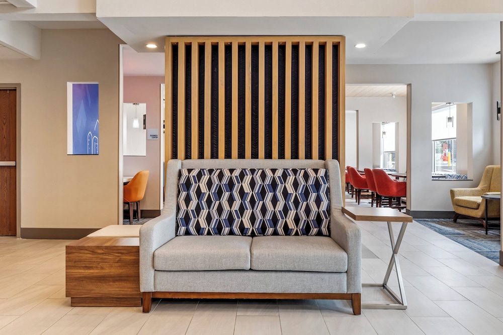 Holiday Inn Express Pittsburgh East Mall Area by IHG - photo 35