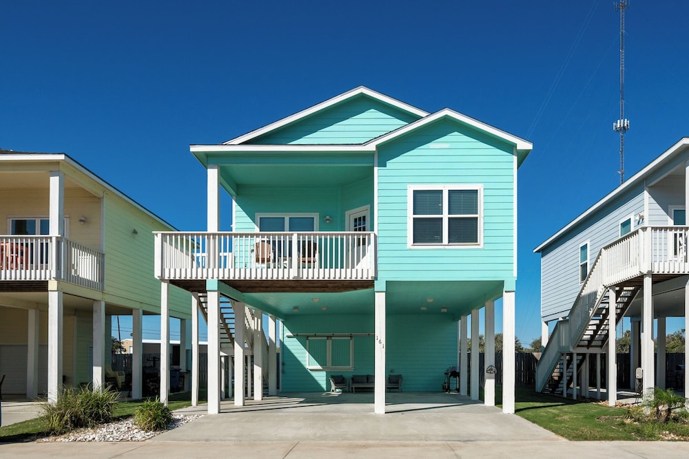 Barnacle House by Miss Kitty s — 4-Star Luxury Hotel in Rockport, United States