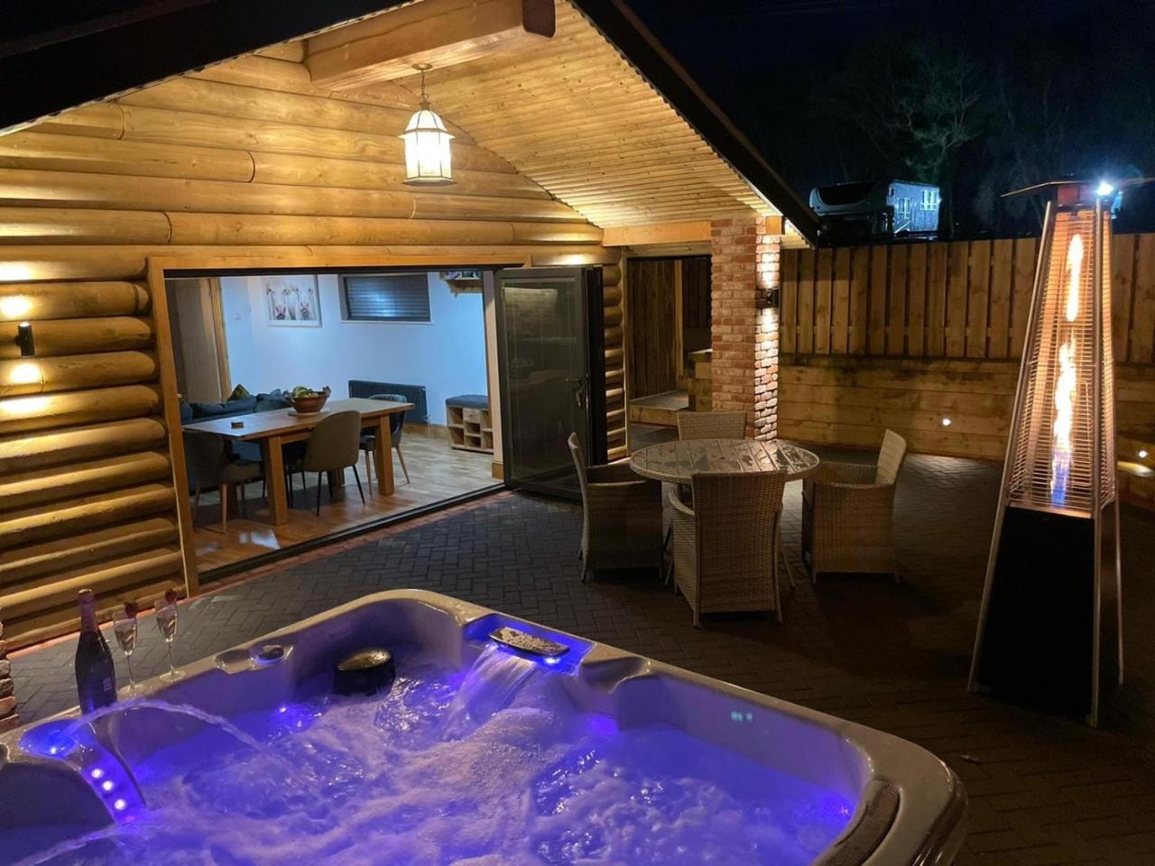 Harewell wood lodge