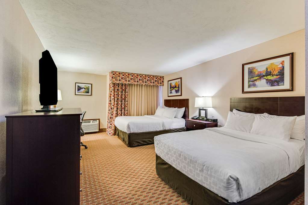 Clarion Hotel Convention Center - photo 14
