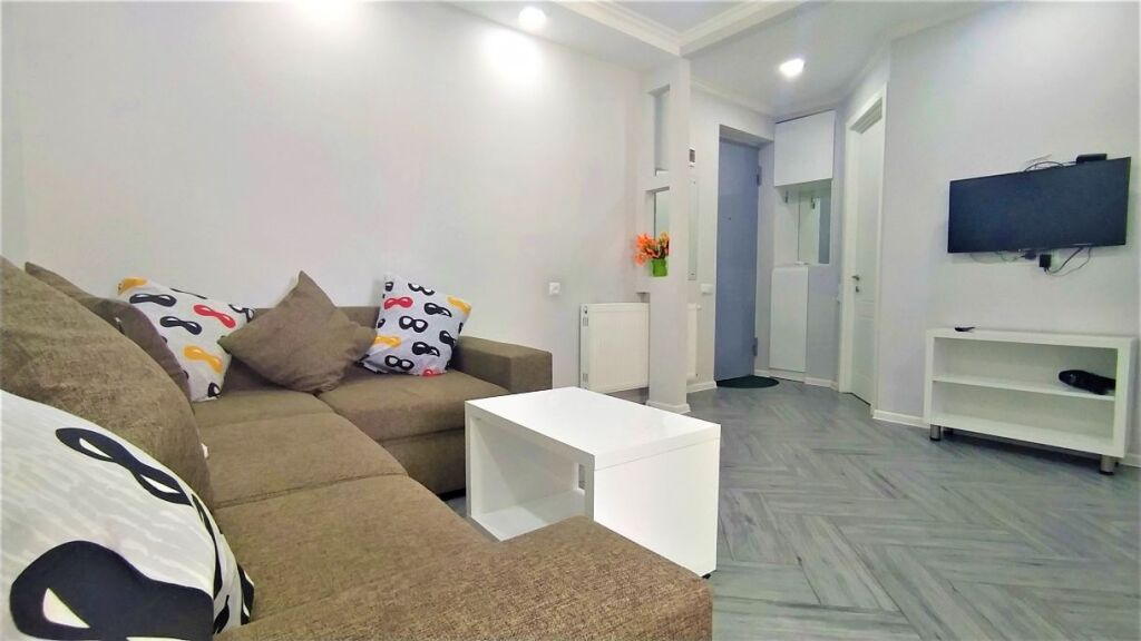 Apartment B with a separate bedroom