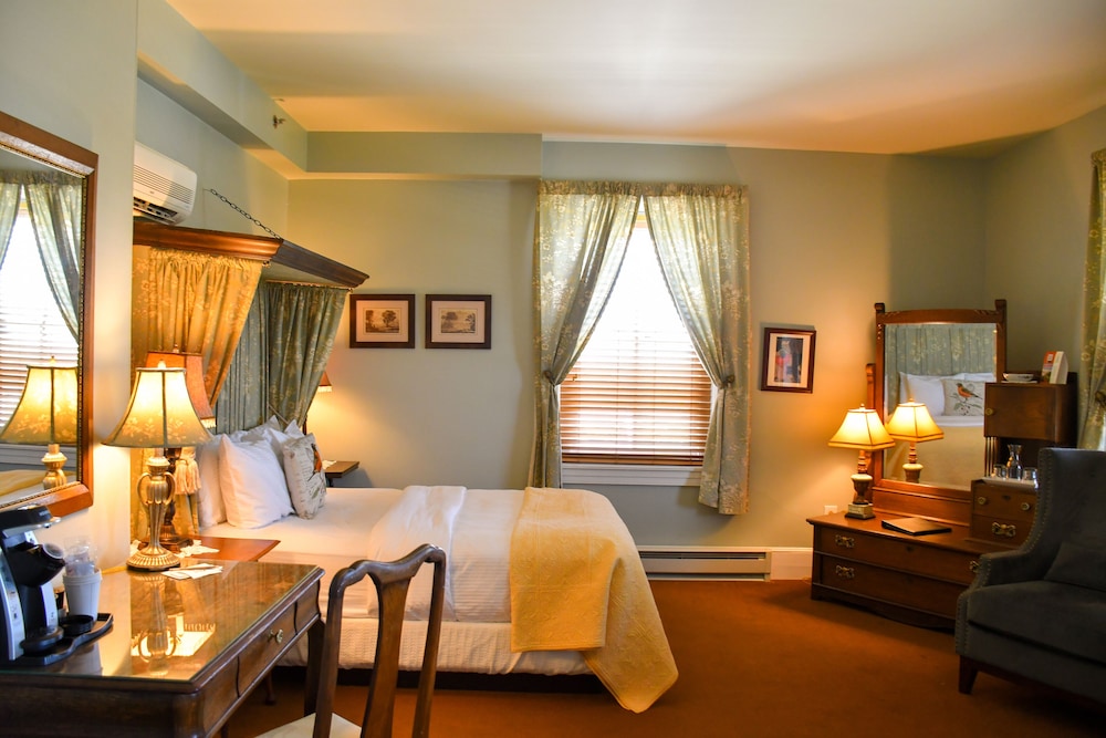 The Sayre Mansion Inn - photo 18