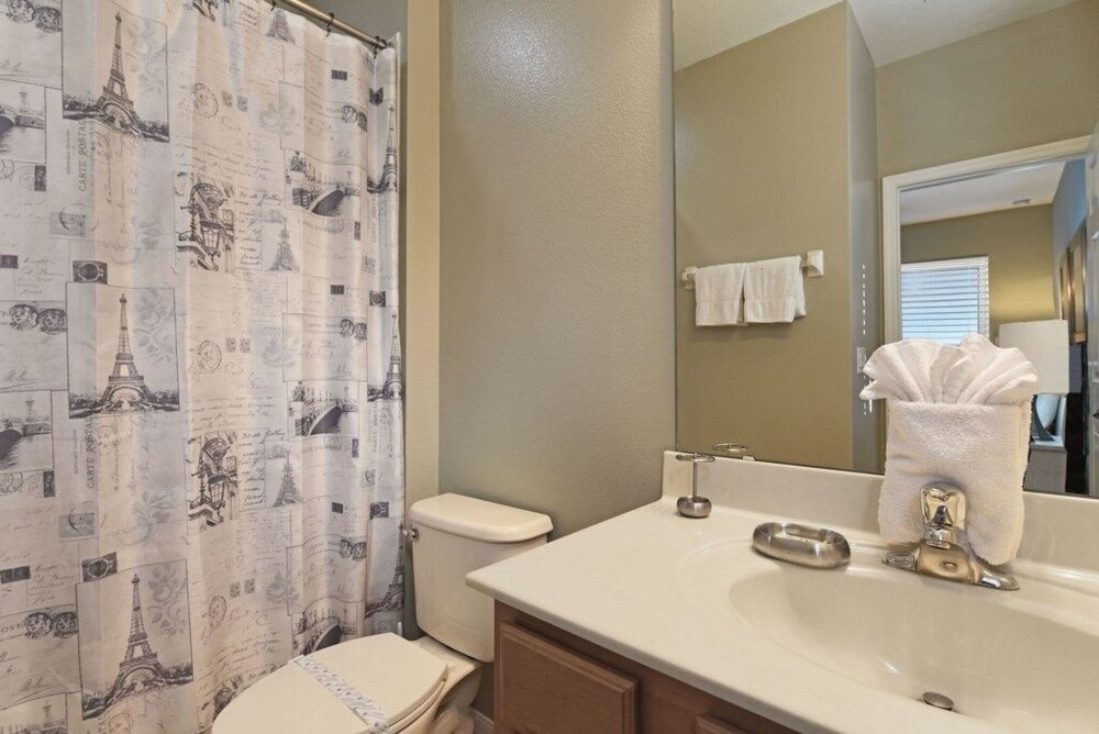 Wonderful 7 bed Solterra Resort W Pool & Spa 7 Bedroom Home by RedAwning Davenport - photo 24