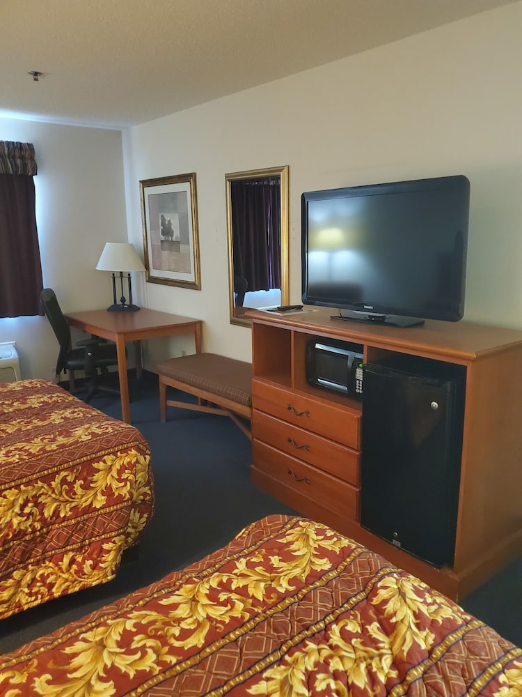 Quality Express Inn & Suites - photo 35