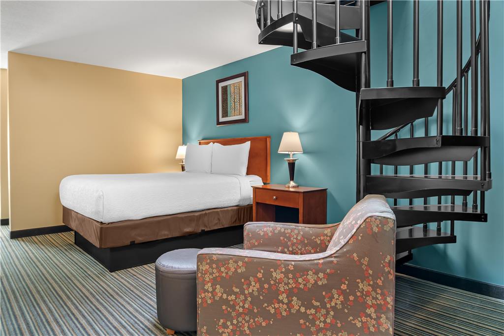Best Western Plus Traverse City - photo 3