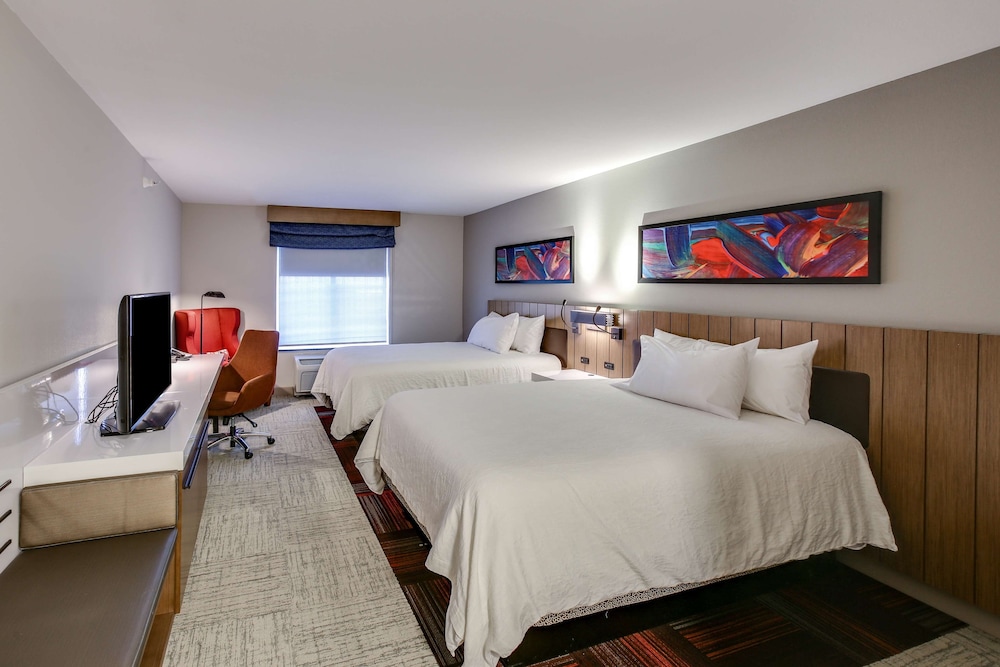 Hilton Garden Inn Ames - photo 13