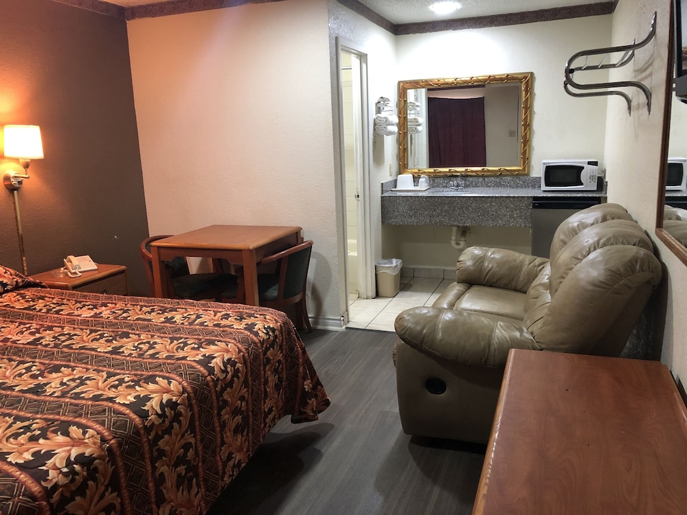 Golden Inn Dallas by Hotel O - photo 5