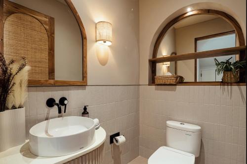 C4 Estate Mediterranean style home in Canggu 6 min drive to beach — 4-Star Luxury Hotel in Canggu, Indonesia