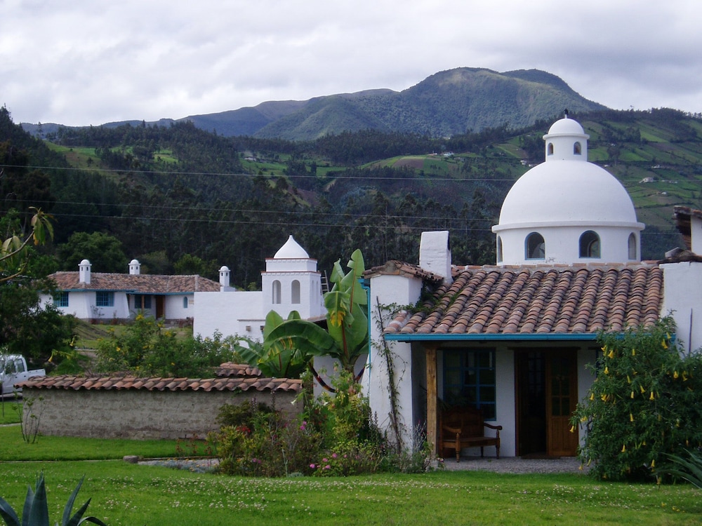 Las Palmeras Inn — Otavalo — photo 2