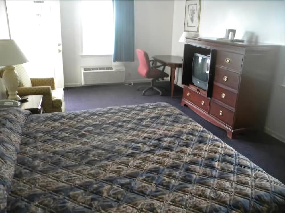 USA Inn and Suites Morgantown - photo 9
