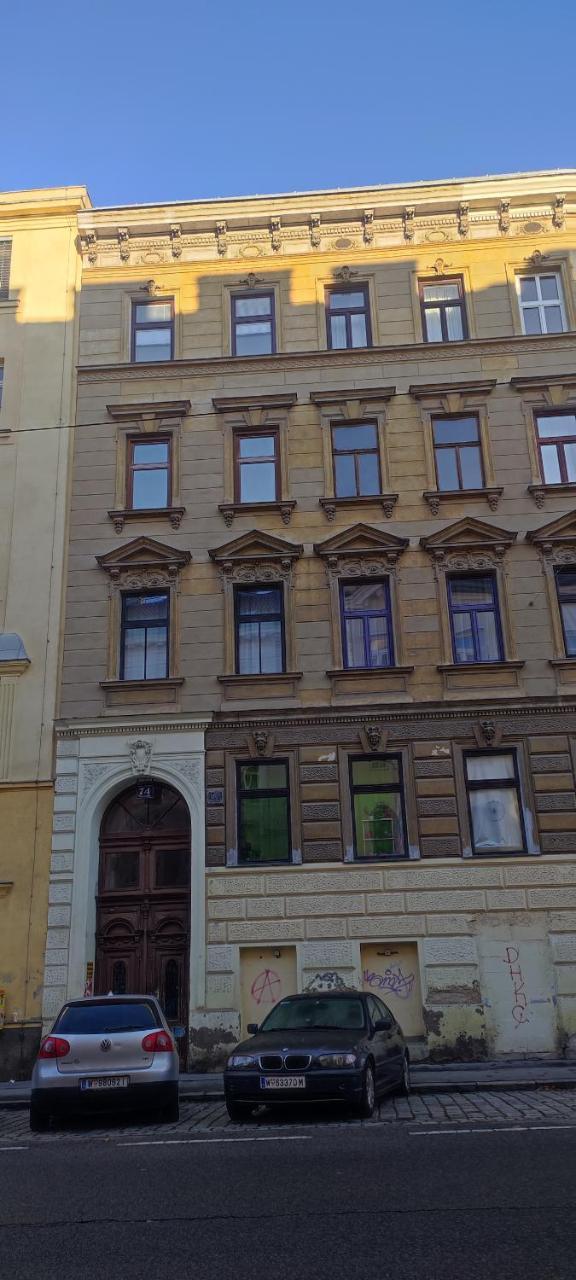 2 room Appartment near Westbahnhof — 4-Star Luxury Hotel in Vienna, Austria