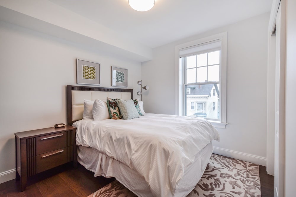 Global Luxury Suites at South Boston - photo 18