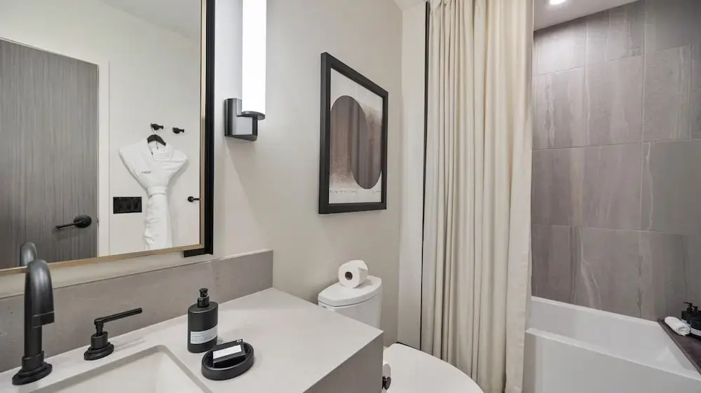 Ski in out exclusive 3BR high end luxury at Park City Mountain restaurants spa bar rooftop pool - photo 45