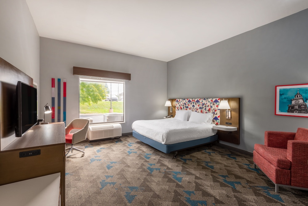 Hampton Inn Belle Vernon - photo 10