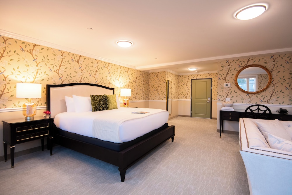 The Pathmaker Hotel - photo 25