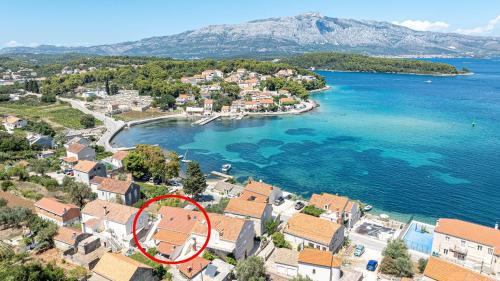 Apartments by the sea Lumbarda Korcula 21290 — 4-Star Luxury Hotel in Lumbarda, Croatia