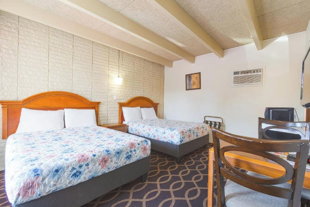 Sonrise Inn Lincoln Hwy By OYO - photo 40