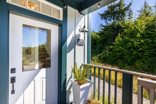 18 Summers by Seabrook Hospitality — Huntington Beach — photo 4
