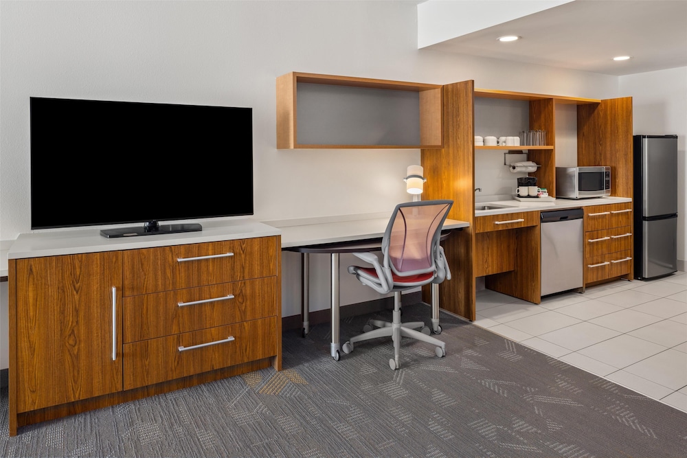 Home2 Suites by Hilton Roseville Minneapolis - photo 13