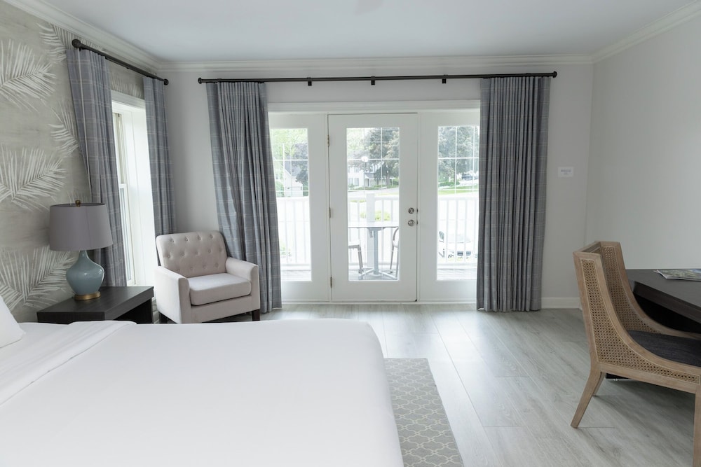 The Geneva Inn - photo 21