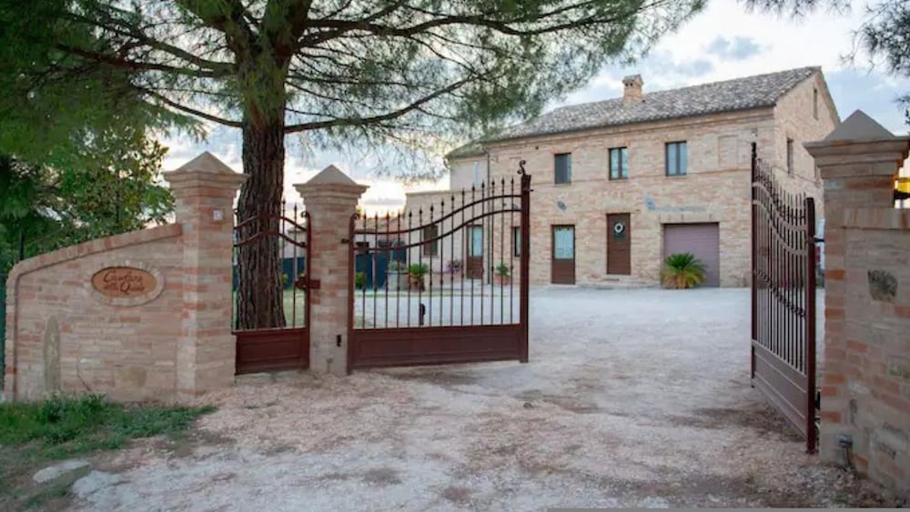 Il casolare della quiete — 4-Star Luxury Hotel in Corridonia, Italy