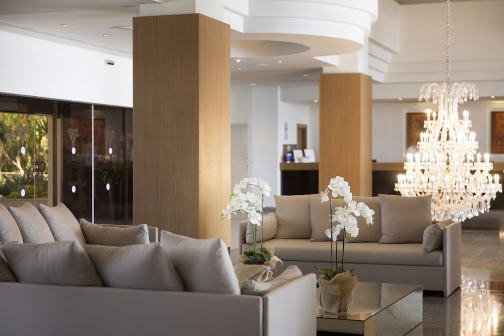 Venus Beach Hotel Paphos Cyprus — Lobby lounge (photo 5 of 5)