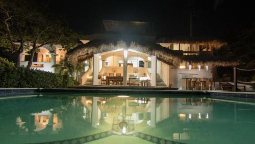 Villa Casa Blanca del Faro — San Pedro Pochutla — photo 3