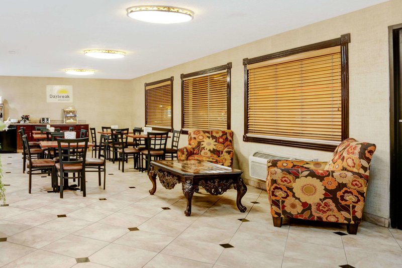 Days Inn & Suites by Wyndham Albuquerque West - photo 29