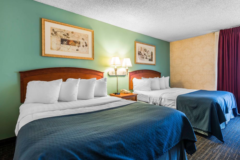 Quality Suites Downtown Colorado Springs - photo 9