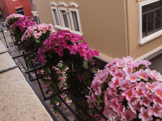 Shengsibieshu one pavilion small village in Caiyuan, People's Republic of China