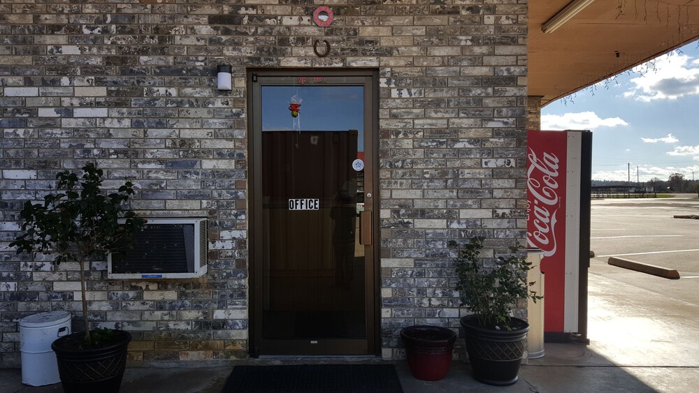 Oyo Hotel Waldron Ar Hwy 71 - photo 20