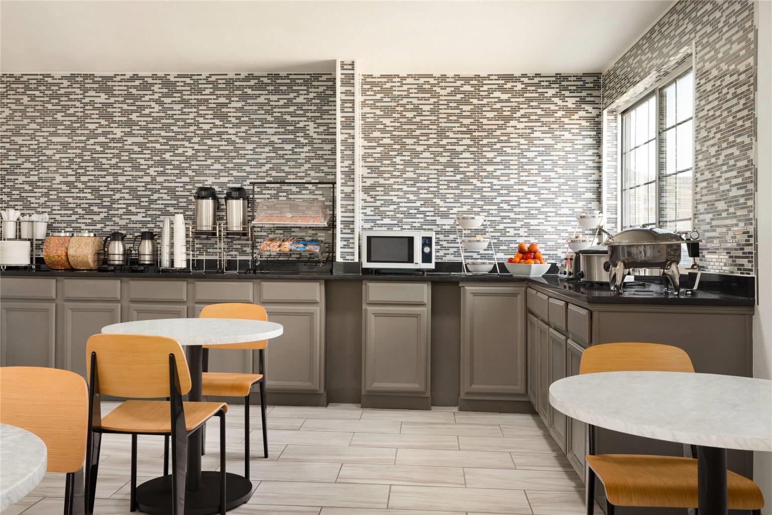 Baymont by Wyndham Blackwell I 35 - photo 39