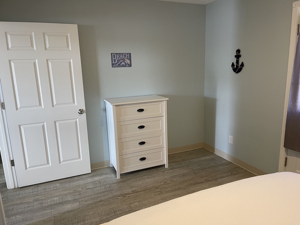 The Coastal Inn and Suites - photo 7